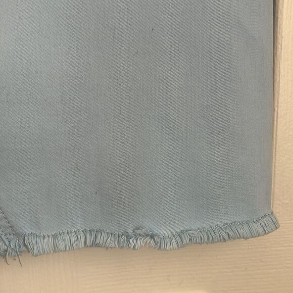 Lola High Rise Light Blue Denim Fringed Hem Skirt Size 0/26 (fits larger) NWT - Picture 9 of 13